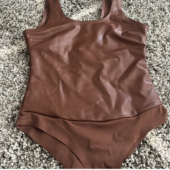 Pinsy vegan leather shapewear bodysuit - Picture 1 of 6